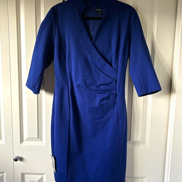 Le Chateau Dress - Picture 1 of 7